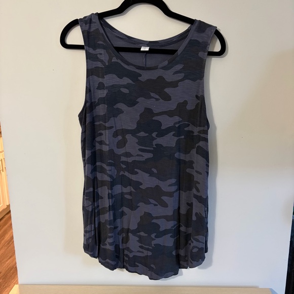Old Navy Tops - Camo Sleeveless Women's Top